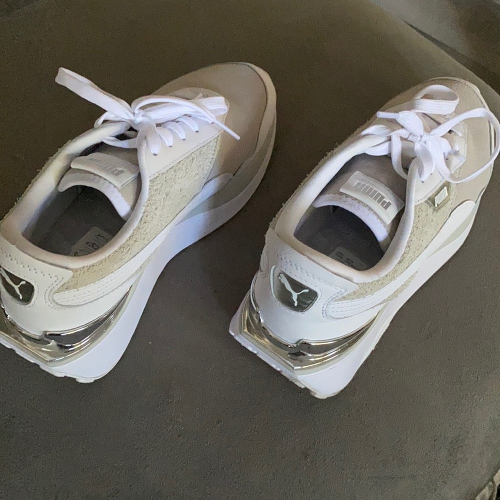 Puma size 8 white silver